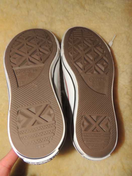 coole chucks in grau