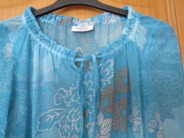 Sommerbluse/Tunika,blau-weiß,leicht transparent