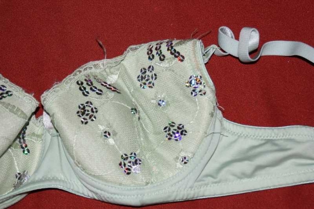 Grüner BH mit Pailletten, Gr. 34 / 75B