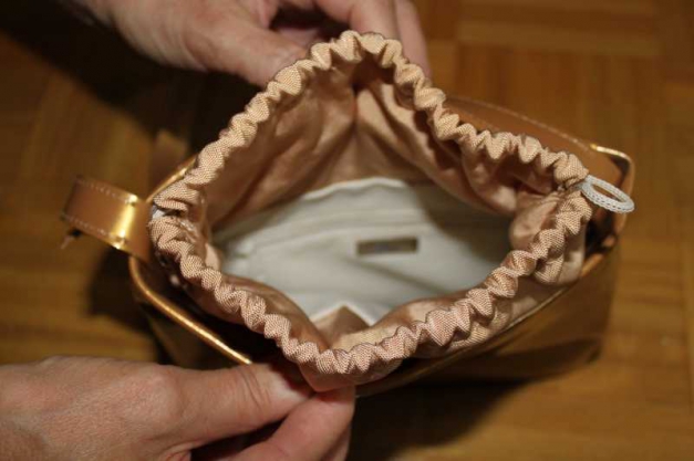 Goldene Tasche Bodenschatz Lackleder