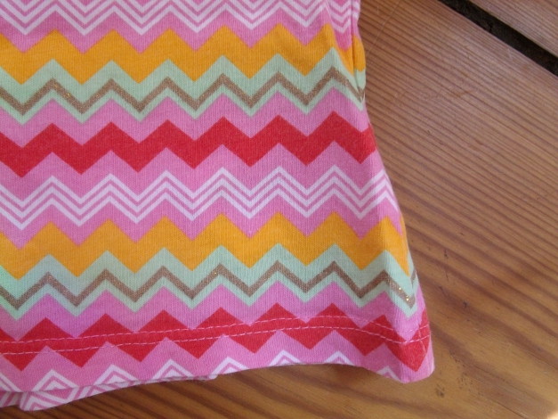 Neuw. Süsses Tunika Top Shirt H&M Gr. 80 grafsches Muster Sommer Top