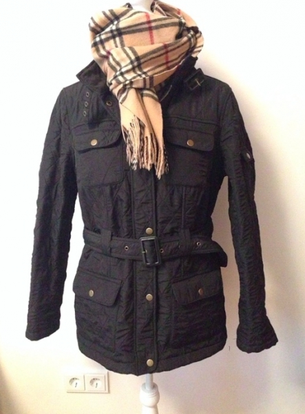 Schicke Steppjacke in schwarz 