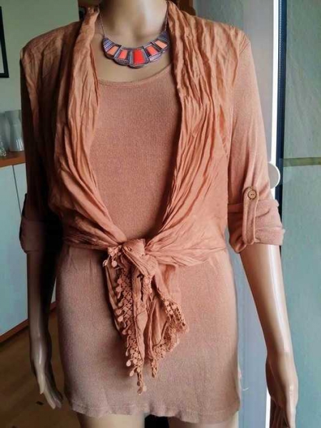   Sehr Schöne Tunika in Beige