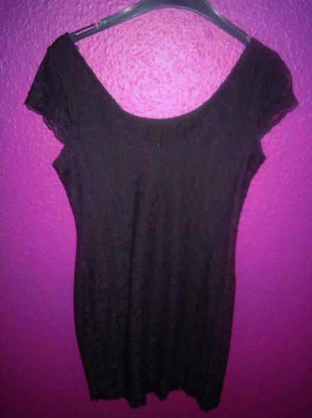 kurzes Spitzenkleid / H&M