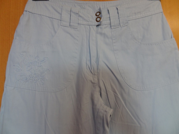 Schöne weiche hellblaue Hose für den Sport oder Alltag Gr. 152