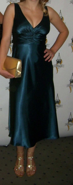 Perfekt für Silvester! Chices Abendkleid in petrol