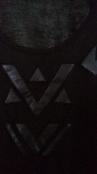 Schwarzes Transparentes Shirt mit Ethno Azteken-Muster