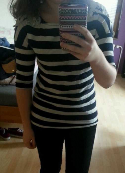 Gestreiftes Shirt mit Spitze