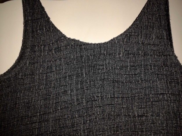 Dunkles kurzes Kleid / längeres Top