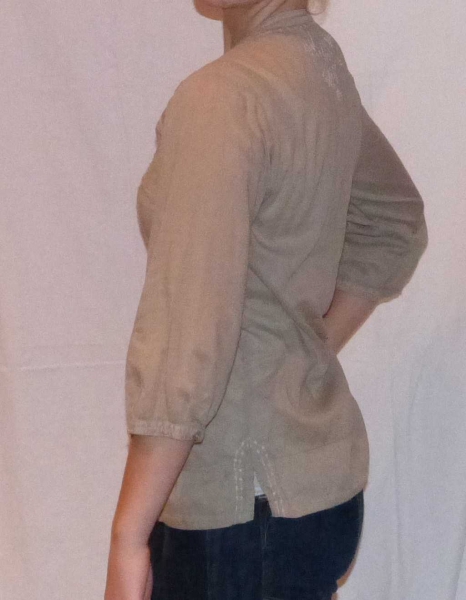 beige Bluse mit Blumenmuster