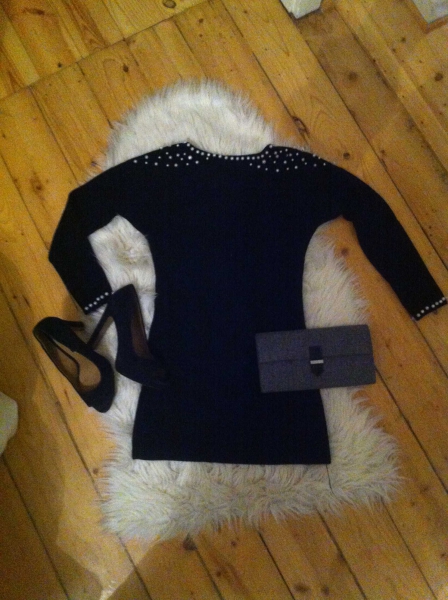 Rückenfreies Perlenkleid NEU