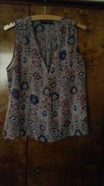 Wickelbluse mit süßem Muster