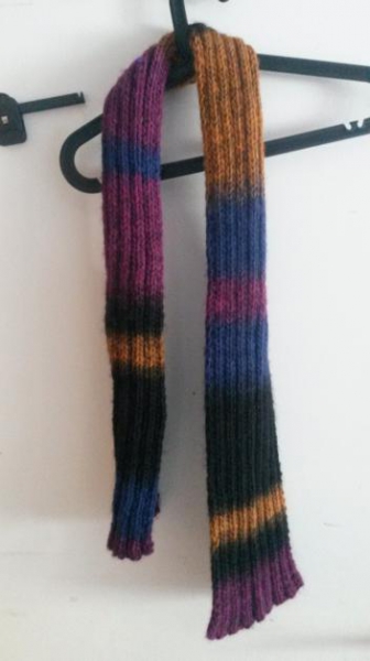 NEU! gestreifter Strickschal