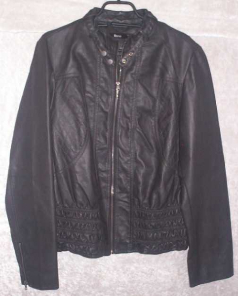 Graue Kunstlederjacke