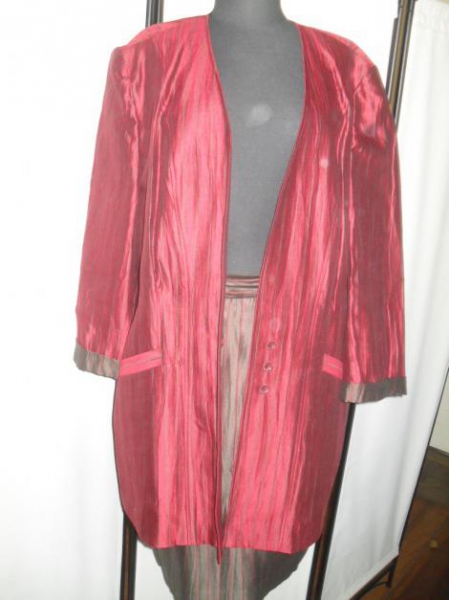 Nadelstreifen-Kostüm