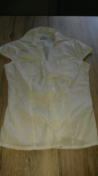 kurzärmlige weiße bluse