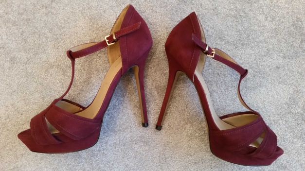  Zara Highheels in beere/lila