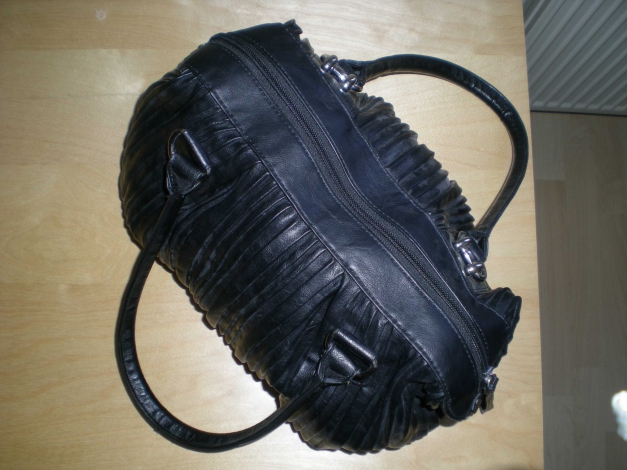 Gerry Weber Handtasche aus schwarzem Leder