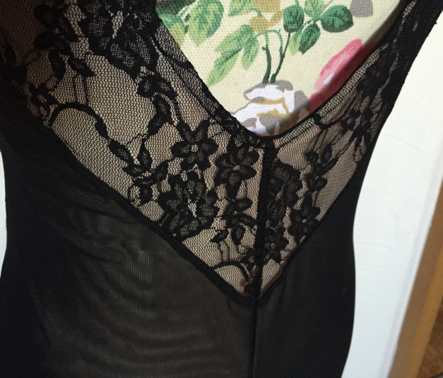 Süßes Kleid mit Spitze