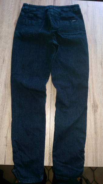 Dunkelblaue Apartjeans 