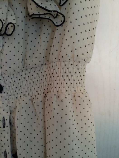 cremefarbende Rüschenbluse H&M