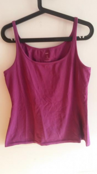 lilafarbenes Tanktop