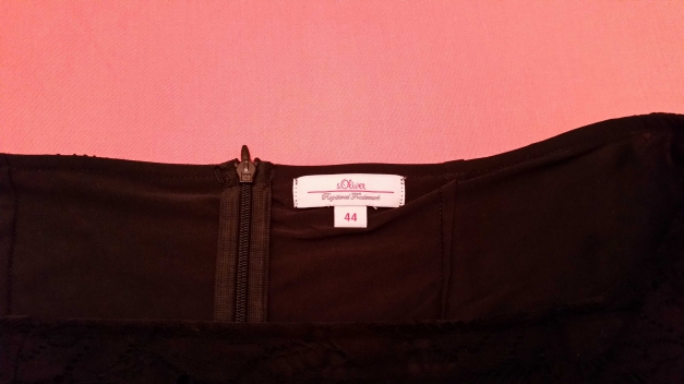 Schwarzer Spitzenrock von s.Oliver