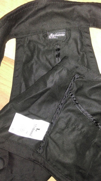 Schwarze Weste von Madonna