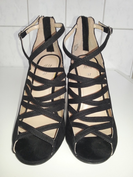 H&M schwarze Keilabsatzschuhe mit Riemchen Gr. 37