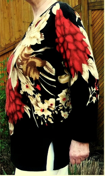 Pullover von Yi jia Li - mit farbigem Blumen-Muster - Größe XL