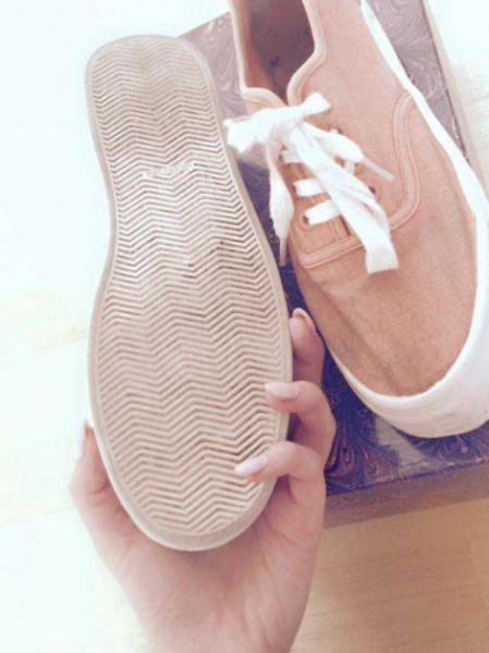 H&M // Orangene Plateau Sneaker