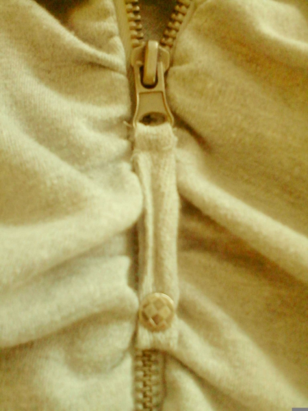 Graue Jacke Strickjacke Zipper Hoodiejacke Sweatjacke Raffungen Rüsschen Rüschen 