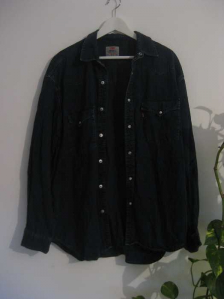 Schönes Levis Jeanshemd mit Perlmuttknöpfen XL