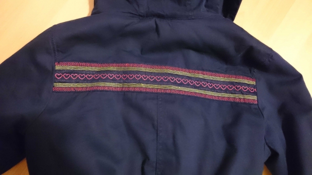 Parka Adidas dunkelblau Bündchenärmel Stickung
