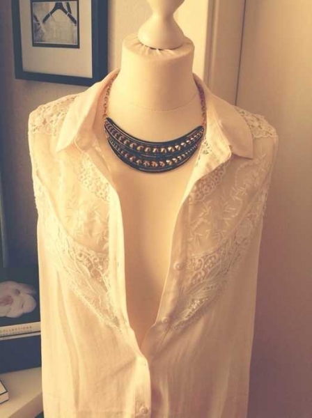 Statement-Kette mit Nietenbesatz