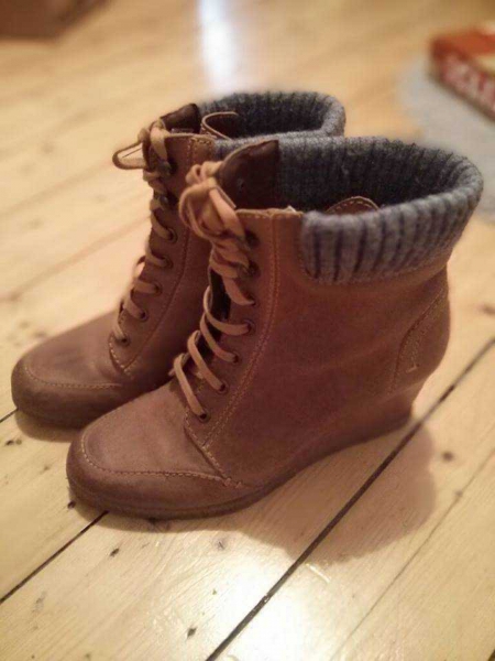 Echtleder Stiefeletten mit Keilabsatz