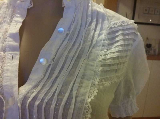 Super süße Bluse mit Spitze Details von attentif 