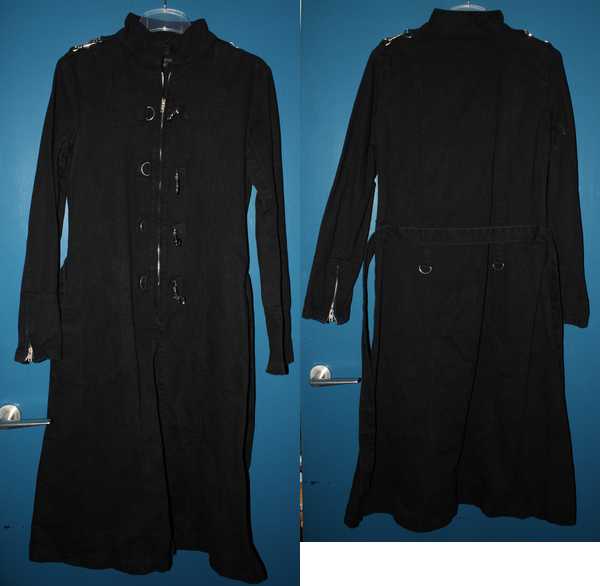 Gohtic: Bondage Mantel