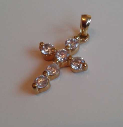 Kreuz Anhänger mit Steinchen
