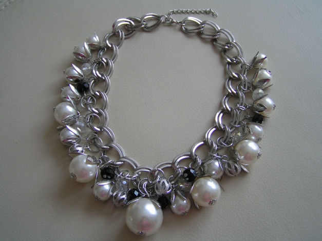 Elegante große Statement Blogger Perlen Kette Perlenkette Collier silber