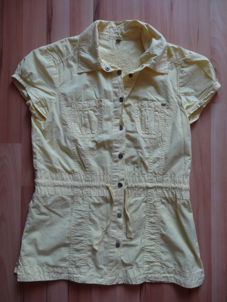 Gelbe Bluse 