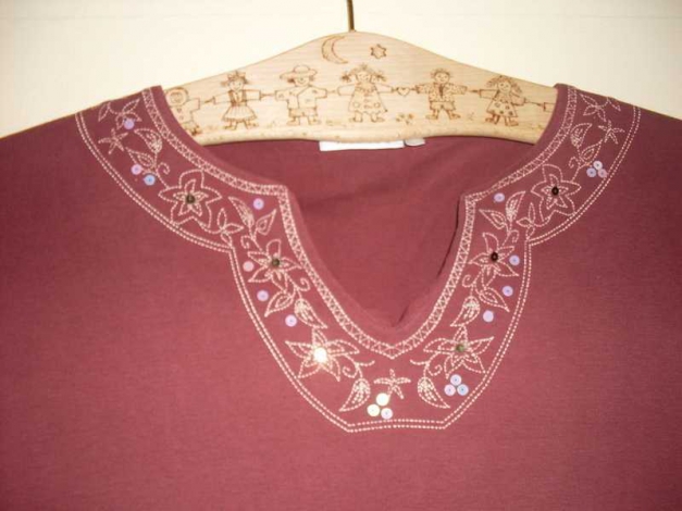 bordeau rotes t-shirt