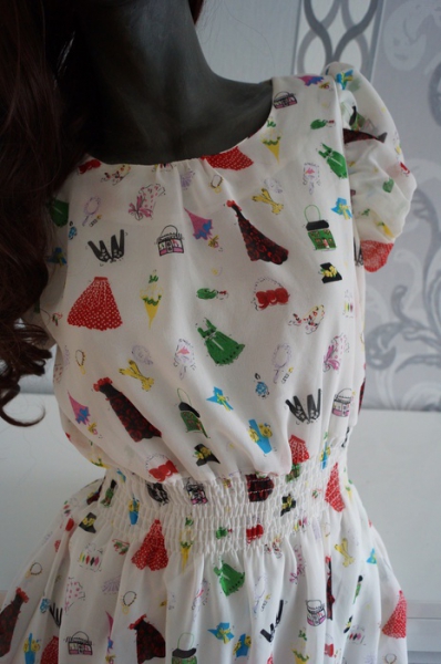 Süßes Shopping Kleid Hipster Babydoll Weiß Bunt S M 36 38
