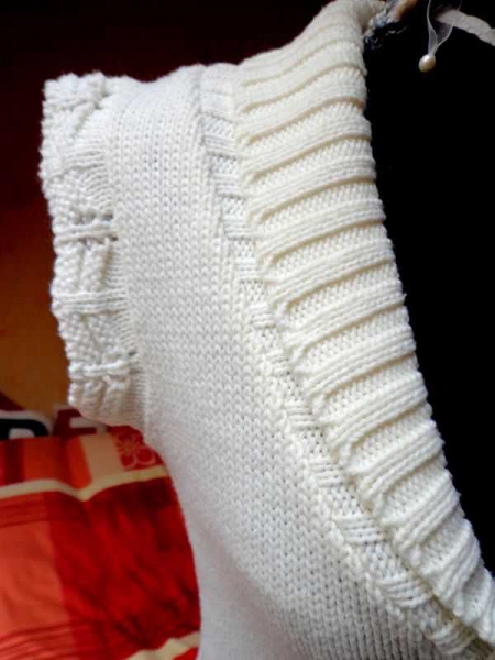 Tolle Strickweste in creme