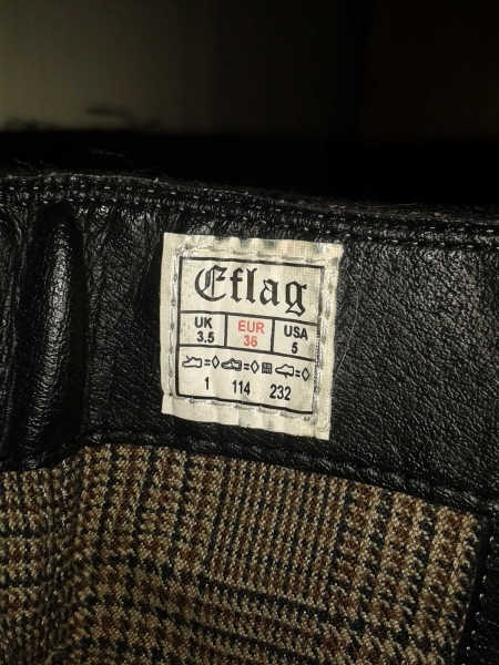 Schwarze Stiefel aus England, Größe 36