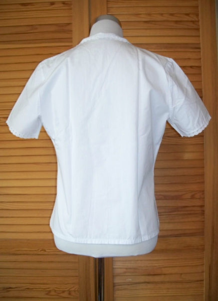 VINTAGE// Weiße Baumwollbluse mit blauen Blümchen und Spitze von *BanCare* Gr. 38/ 40
