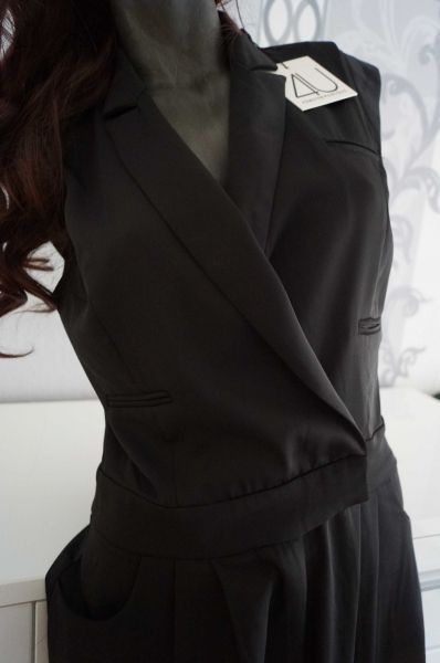 Elegante Jumpsuit der Marke Forever Unique Hochzeit besondere Anlässe 40 M L Neu