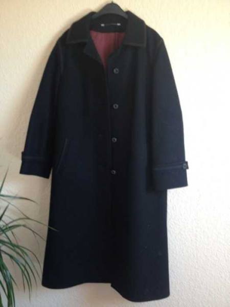 schöner schwarzer Mantel von Euringer 