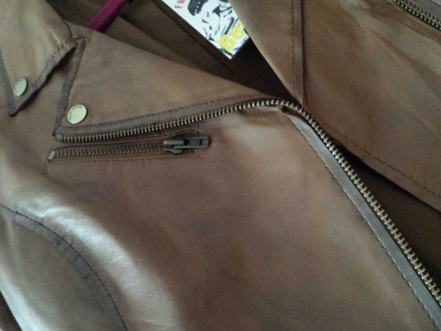 Braune Lederjacke im Bikerlook sehr modern