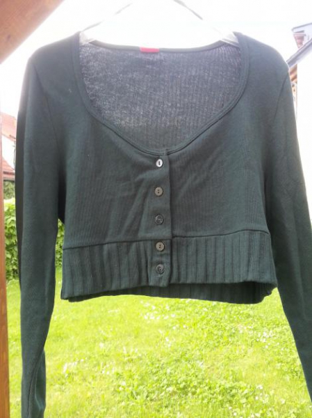 Jäckchen Jacke grün kurz Strick Strickjacke Basic